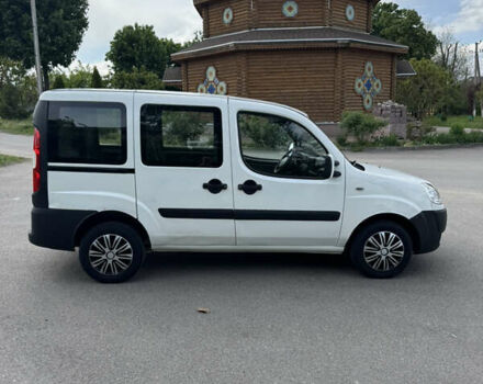 Белый Фиат Добло, объемом двигателя 1.6 л и пробегом 260 тыс. км за 3400 $, фото 6 на Automoto.ua