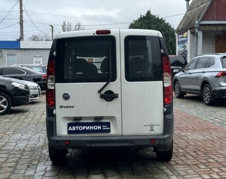 Белый Фиат Добло, объемом двигателя 1.4 л и пробегом 175 тыс. км за 4200 $, фото 4 на Automoto.ua