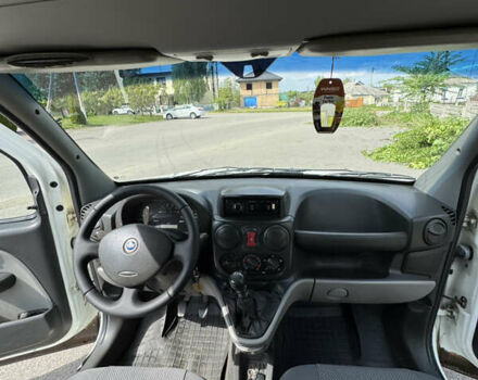 Белый Фиат Добло, объемом двигателя 1.6 л и пробегом 260 тыс. км за 3400 $, фото 18 на Automoto.ua