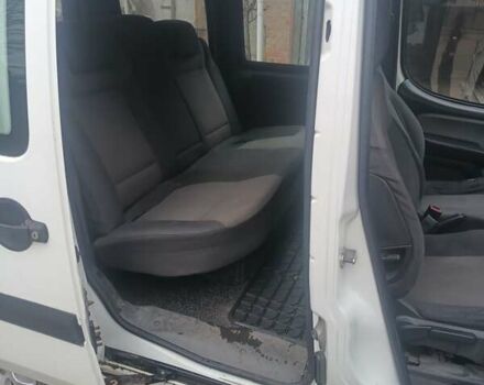 Белый Фиат Добло, объемом двигателя 1.9 л и пробегом 390 тыс. км за 4100 $, фото 5 на Automoto.ua