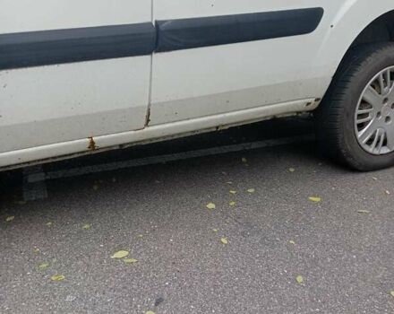 Белый Фиат Добло, объемом двигателя 1.4 л и пробегом 215 тыс. км за 3300 $, фото 5 на Automoto.ua