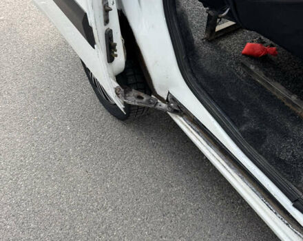 Белый Фиат Добло, объемом двигателя 1.6 л и пробегом 260 тыс. км за 3400 $, фото 16 на Automoto.ua