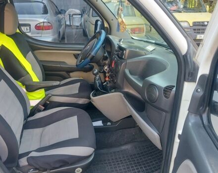 Белый Фиат Добло, объемом двигателя 1.2 л и пробегом 320 тыс. км за 3750 $, фото 7 на Automoto.ua