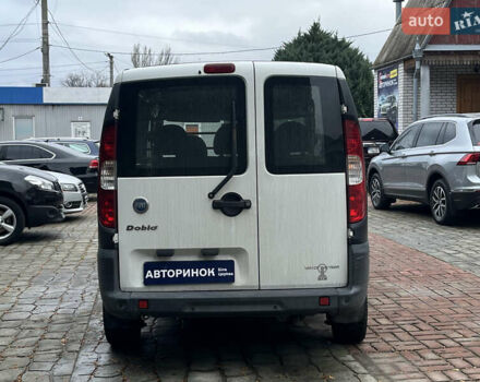 Белый Фиат Добло, объемом двигателя 1.37 л и пробегом 175 тыс. км за 4200 $, фото 4 на Automoto.ua