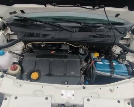 Белый Фиат Добло, объемом двигателя 1.9 л и пробегом 300 тыс. км за 4500 $, фото 14 на Automoto.ua