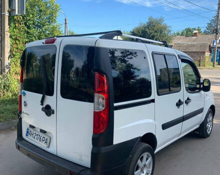 Белый Фиат Добло, объемом двигателя 1.4 л и пробегом 250 тыс. км за 3999 $, фото 3 на Automoto.ua