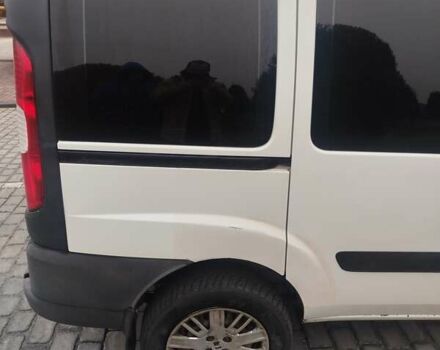 Белый Фиат Добло, объемом двигателя 1.9 л и пробегом 300 тыс. км за 4500 $, фото 11 на Automoto.ua