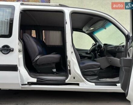 Белый Фиат Добло, объемом двигателя 1.9 л и пробегом 189 тыс. км за 5990 $, фото 19 на Automoto.ua