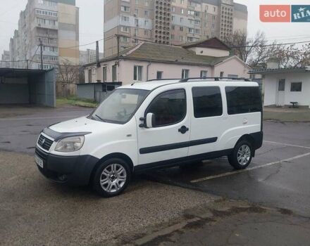Белый Фиат Добло, объемом двигателя 1.9 л и пробегом 216 тыс. км за 4900 $, фото 5 на Automoto.ua