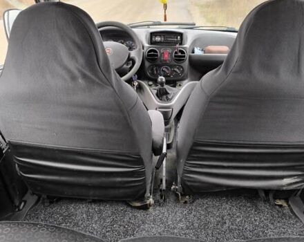 Белый Фиат Добло, объемом двигателя 1.2 л и пробегом 260 тыс. км за 4200 $, фото 9 на Automoto.ua