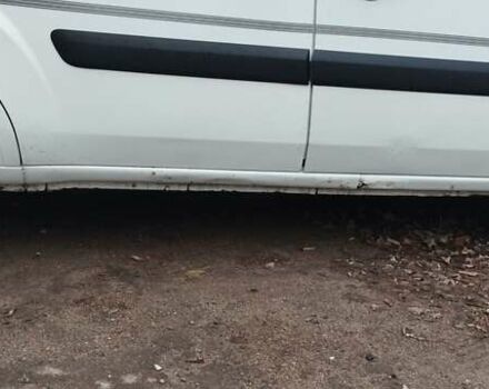 Белый Фиат Добло, объемом двигателя 1.3 л и пробегом 246 тыс. км за 4500 $, фото 12 на Automoto.ua