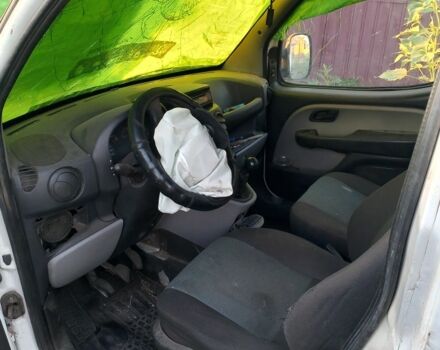 Белый Фиат Добло, объемом двигателя 1.9 л и пробегом 250 тыс. км за 1700 $, фото 2 на Automoto.ua