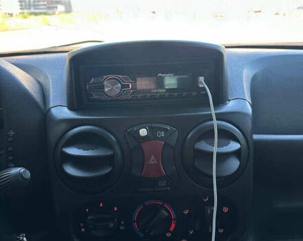 Белый Фиат Добло, объемом двигателя 1.3 л и пробегом 305 тыс. км за 4550 $, фото 10 на Automoto.ua