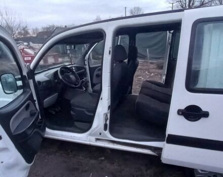Белый Фиат Добло, объемом двигателя 1.6 л и пробегом 300 тыс. км за 3700 $, фото 3 на Automoto.ua