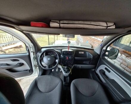 Белый Фиат Добло, объемом двигателя 1.6 л и пробегом 300 тыс. км за 3700 $, фото 8 на Automoto.ua