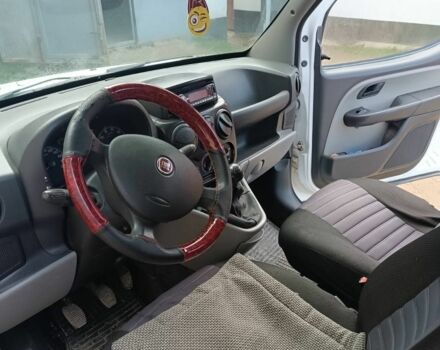 Білий Фіат Добло, об'ємом двигуна 1.9 л та пробігом 168 тис. км за 5000 $, фото 13 на Automoto.ua