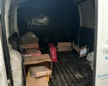 Белый Фиат Добло, объемом двигателя 0 л и пробегом 280 тыс. км за 2550 $, фото 6 на Automoto.ua