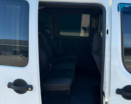 Белый Фиат Добло, объемом двигателя 1.3 л и пробегом 305 тыс. км за 4550 $, фото 14 на Automoto.ua