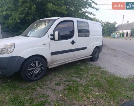 Белый Фиат Добло, объемом двигателя 1.9 л и пробегом 340 тыс. км за 5600 $, фото 11 на Automoto.ua