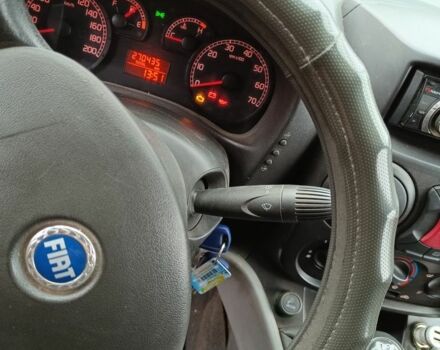 Белый Фиат Добло, объемом двигателя 1.2 л и пробегом 270 тыс. км за 3150 $, фото 6 на Automoto.ua