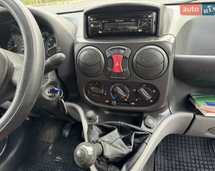 Білий Фіат Добло, об'ємом двигуна 1.3 л та пробігом 317 тис. км за 4650 $, фото 18 на Automoto.ua