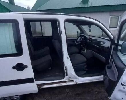 Белый Фиат Добло, объемом двигателя 1.6 л и пробегом 300 тыс. км за 3700 $, фото 3 на Automoto.ua