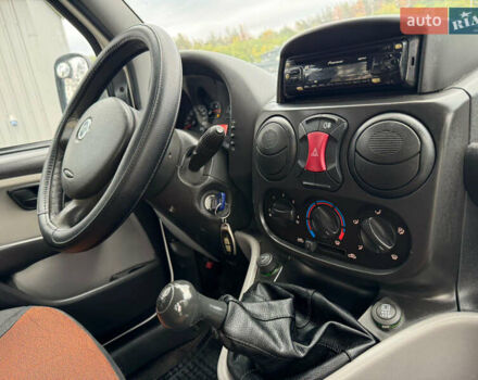 Білий Фіат Добло, об'ємом двигуна 1.3 л та пробігом 317 тис. км за 4650 $, фото 42 на Automoto.ua