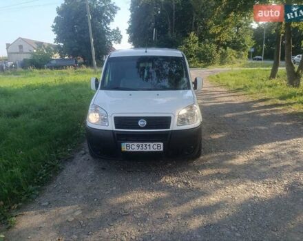 Белый Фиат Добло, объемом двигателя 1.3 л и пробегом 311 тыс. км за 3750 $, фото 3 на Automoto.ua