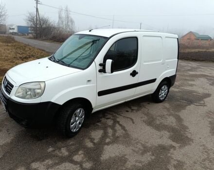 Белый Фиат Добло, объемом двигателя 1.2 л и пробегом 270 тыс. км за 3150 $, фото 1 на Automoto.ua