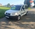 Белый Фиат Добло, объемом двигателя 1.3 л и пробегом 311 тыс. км за 3750 $, фото 2 на Automoto.ua