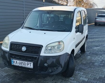 Белый Фиат Добло, объемом двигателя 1.4 л и пробегом 170 тыс. км за 3900 $, фото 1 на Automoto.ua