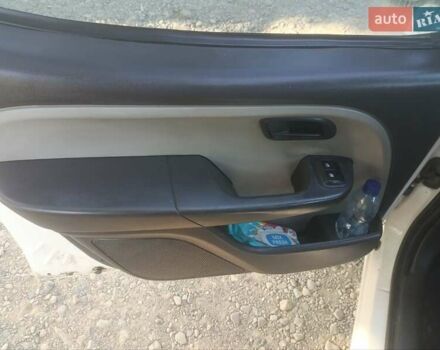 Белый Фиат Добло, объемом двигателя 1.3 л и пробегом 311 тыс. км за 3750 $, фото 18 на Automoto.ua