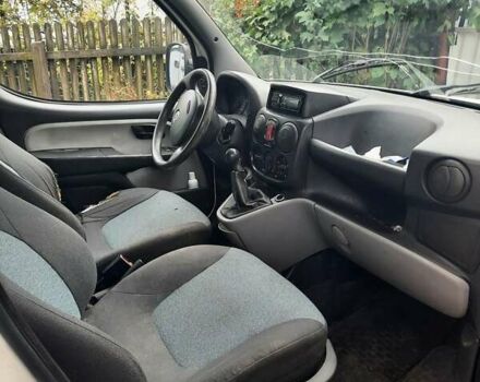 Белый Фиат Добло, объемом двигателя 0 л и пробегом 280 тыс. км за 2550 $, фото 9 на Automoto.ua