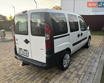 Белый Фиат Добло, объемом двигателя 1.25 л и пробегом 325 тыс. км за 3350 $, фото 4 на Automoto.ua