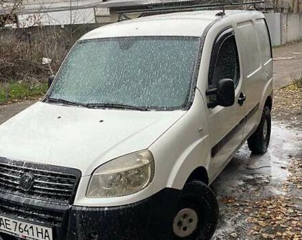 Белый Фиат Добло, объемом двигателя 1.3 л и пробегом 320 тыс. км за 3500 $, фото 3 на Automoto.ua