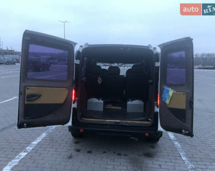 Белый Фиат Добло, объемом двигателя 1.3 л и пробегом 266 тыс. км за 5200 $, фото 23 на Automoto.ua