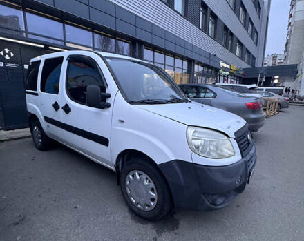 Белый Фиат Добло, объемом двигателя 1.4 л и пробегом 270 тыс. км за 2900 $, фото 2 на Automoto.ua