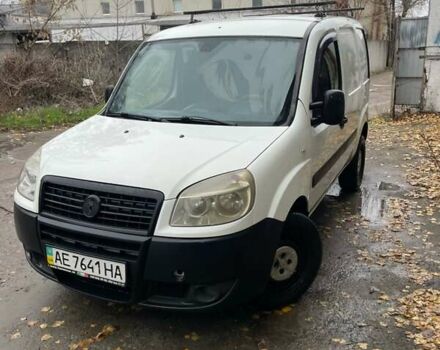 Белый Фиат Добло, объемом двигателя 1.3 л и пробегом 320 тыс. км за 3500 $, фото 1 на Automoto.ua