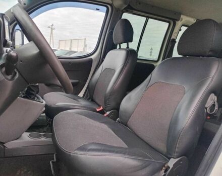 Білий Фіат Добло, об'ємом двигуна 1.4 л та пробігом 270 тис. км за 4790 $, фото 11 на Automoto.ua