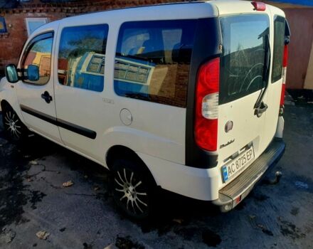 Белый Фиат Добло, объемом двигателя 1.2 л и пробегом 350 тыс. км за 4800 $, фото 1 на Automoto.ua