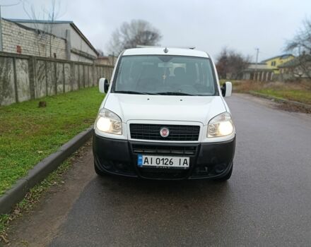 Белый Фиат Добло, объемом двигателя 1.9 л и пробегом 227 тыс. км за 4500 $, фото 1 на Automoto.ua