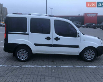 Белый Фиат Добло, объемом двигателя 1.3 л и пробегом 266 тыс. км за 5200 $, фото 10 на Automoto.ua