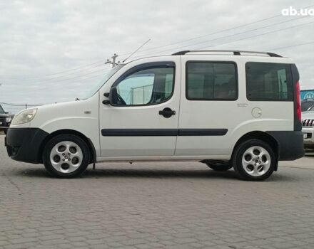 Белый Фиат Добло, объемом двигателя 1.4 л и пробегом 270 тыс. км за 4790 $, фото 2 на Automoto.ua