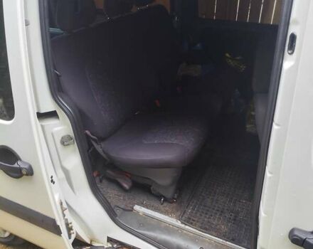 Белый Фиат Добло, объемом двигателя 1.91 л и пробегом 251 тыс. км за 5500 $, фото 3 на Automoto.ua