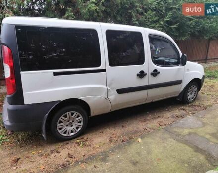 Белый Фиат Добло, объемом двигателя 1.91 л и пробегом 251 тыс. км за 5500 $, фото 5 на Automoto.ua