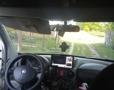 Белый Фиат Добло, объемом двигателя 1.6 л и пробегом 245 тыс. км за 4100 $, фото 2 на Automoto.ua