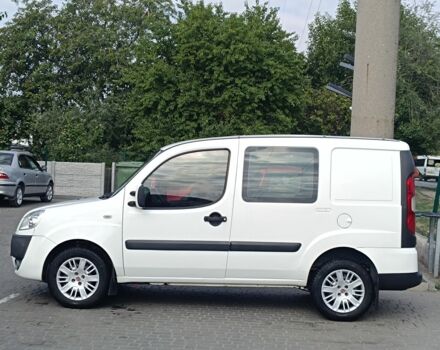 Белый Фиат Добло, объемом двигателя 1.9 л и пробегом 248 тыс. км за 5200 $, фото 4 на Automoto.ua