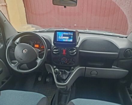Белый Фиат Добло, объемом двигателя 1.2 л и пробегом 350 тыс. км за 4800 $, фото 6 на Automoto.ua