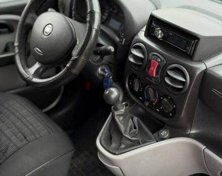 Белый Фиат Добло, объемом двигателя 1.3 л и пробегом 283 тыс. км за 5200 $, фото 9 на Automoto.ua