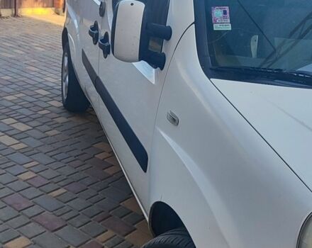 Белый Фиат Добло, объемом двигателя 1.9 л и пробегом 237 тыс. км за 4700 $, фото 4 на Automoto.ua